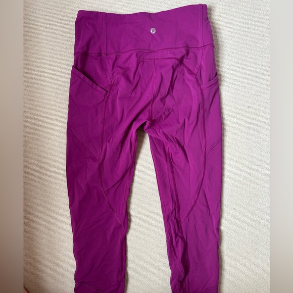 Lululemon Magenta Wunder Under Leggings size 8 - Picture 3 of 4